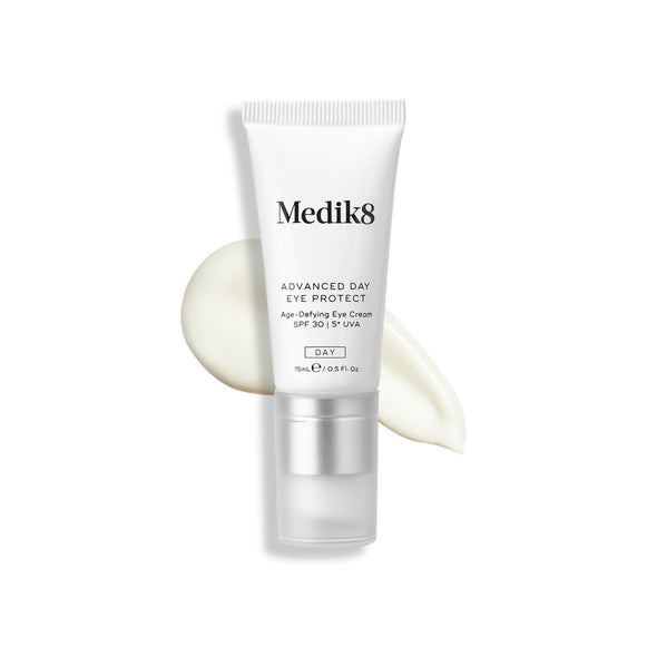 Een tube Medik8 Advanced Day Eye Protect met een SPF 30-bescherming.-2